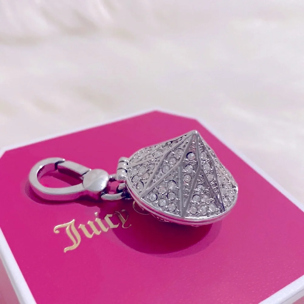 🩷PRICE IS FIRM🩷Juicy Couture Large Diamond Charm NWT